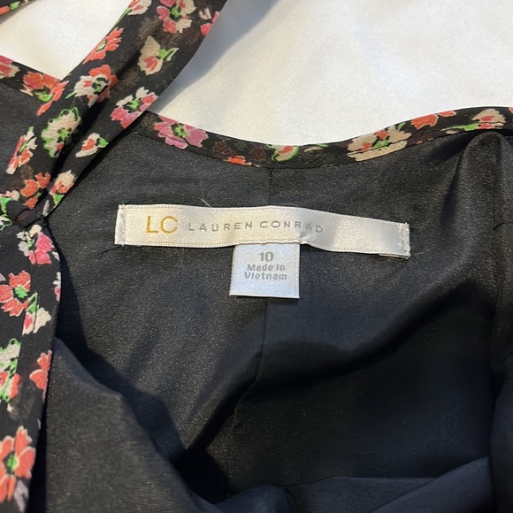 Lauren Conrad flowy, flower dress - Picture 3 of 6